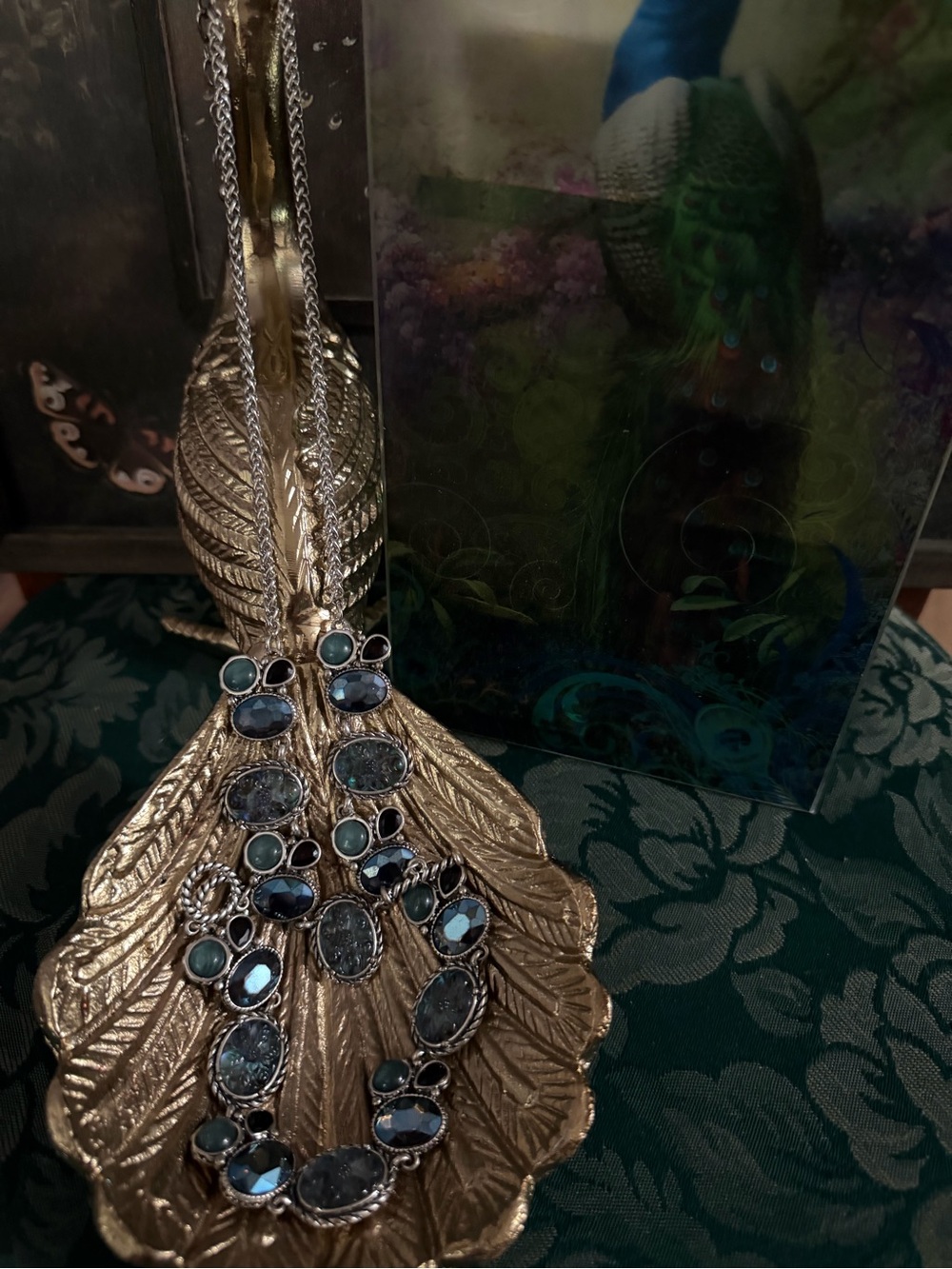 Vintage-style Glass and Crystal Necklace e and bracelet set